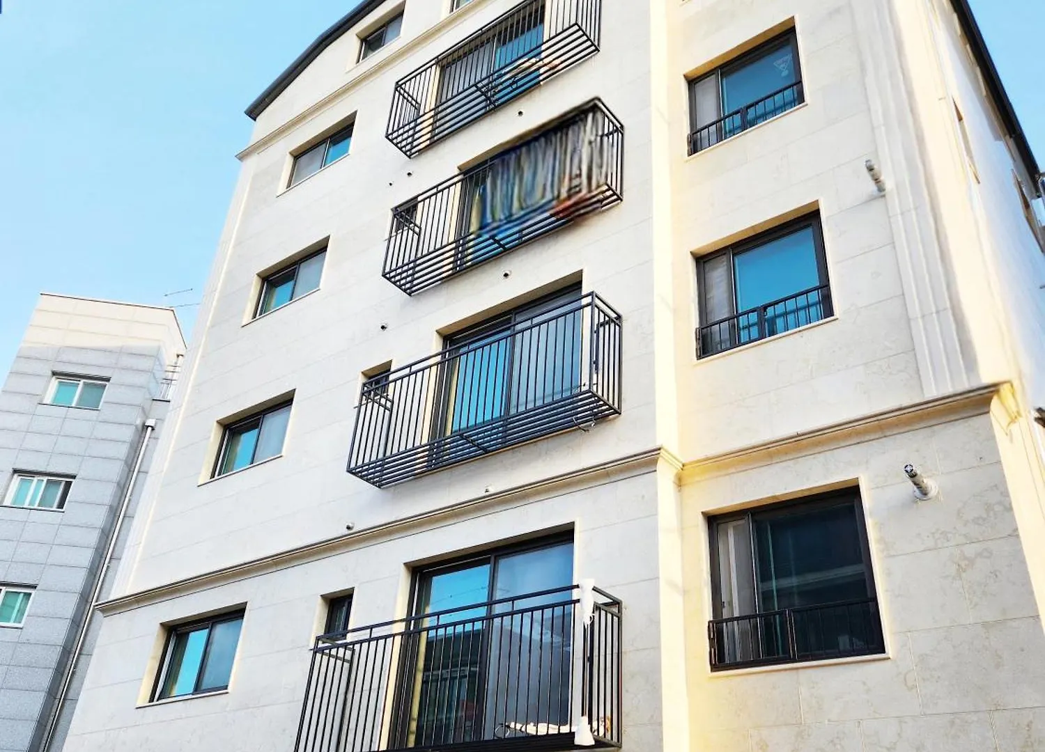 New Seoul Vera House 0*,  대한민국